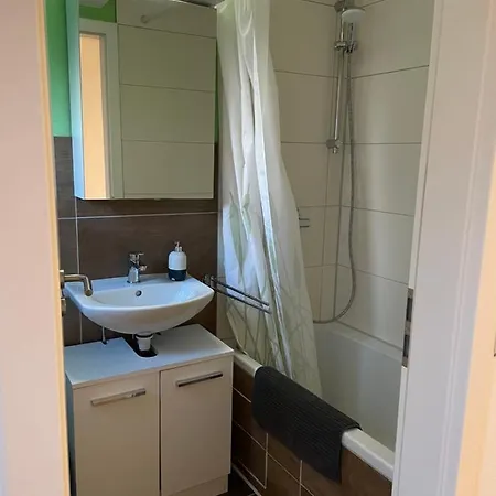 #6 Mit Gemeinschaftsbad Quarto em Acomodações Particulares Memmingen